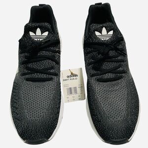 NWT Mens Adidas Swift Run 22 Sneakers
